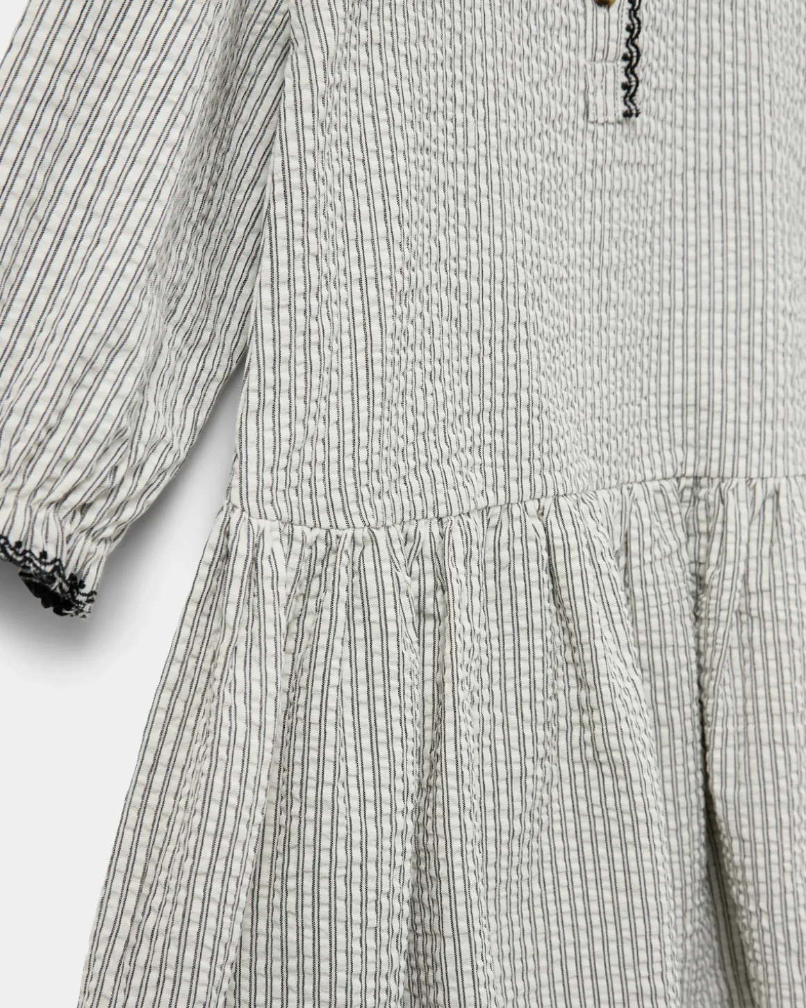 INDICASK DRESS - Black thin stripe