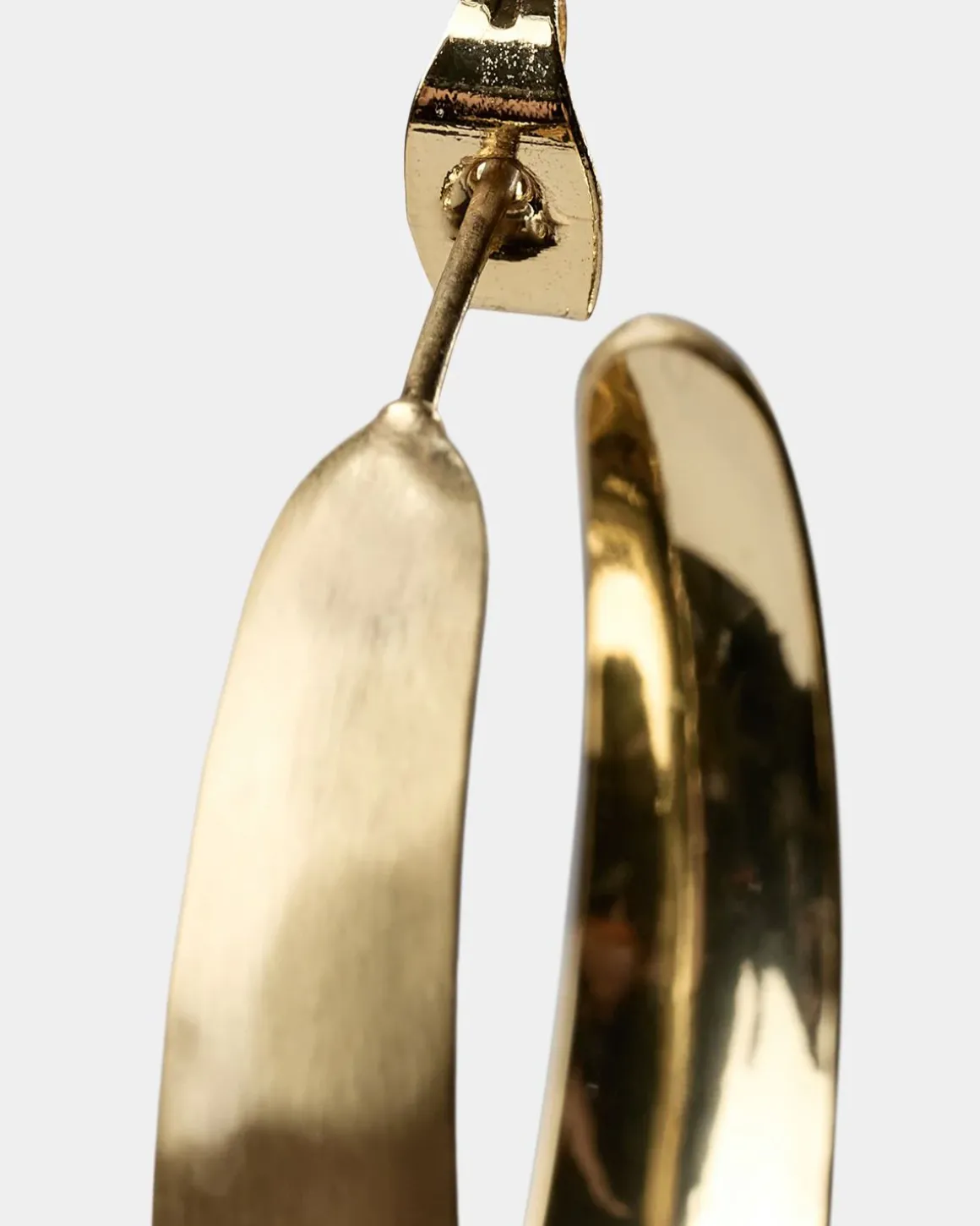 ISASA EARRINGS - Gold