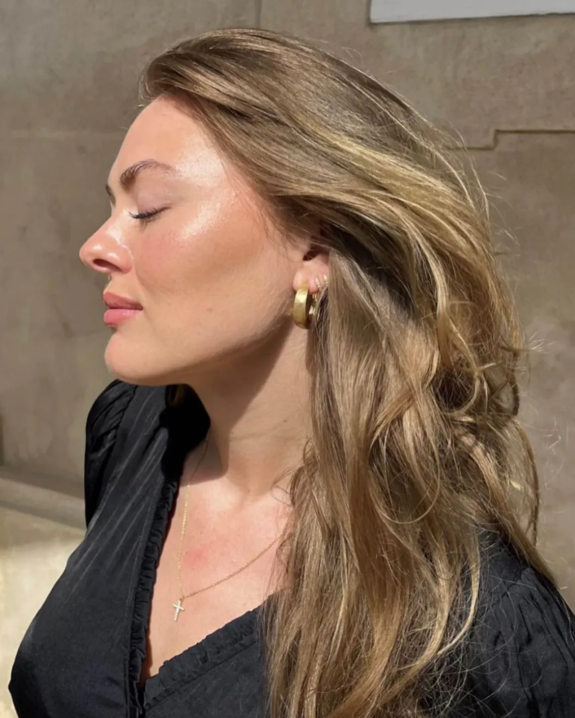 ISASA EARRINGS - Gold